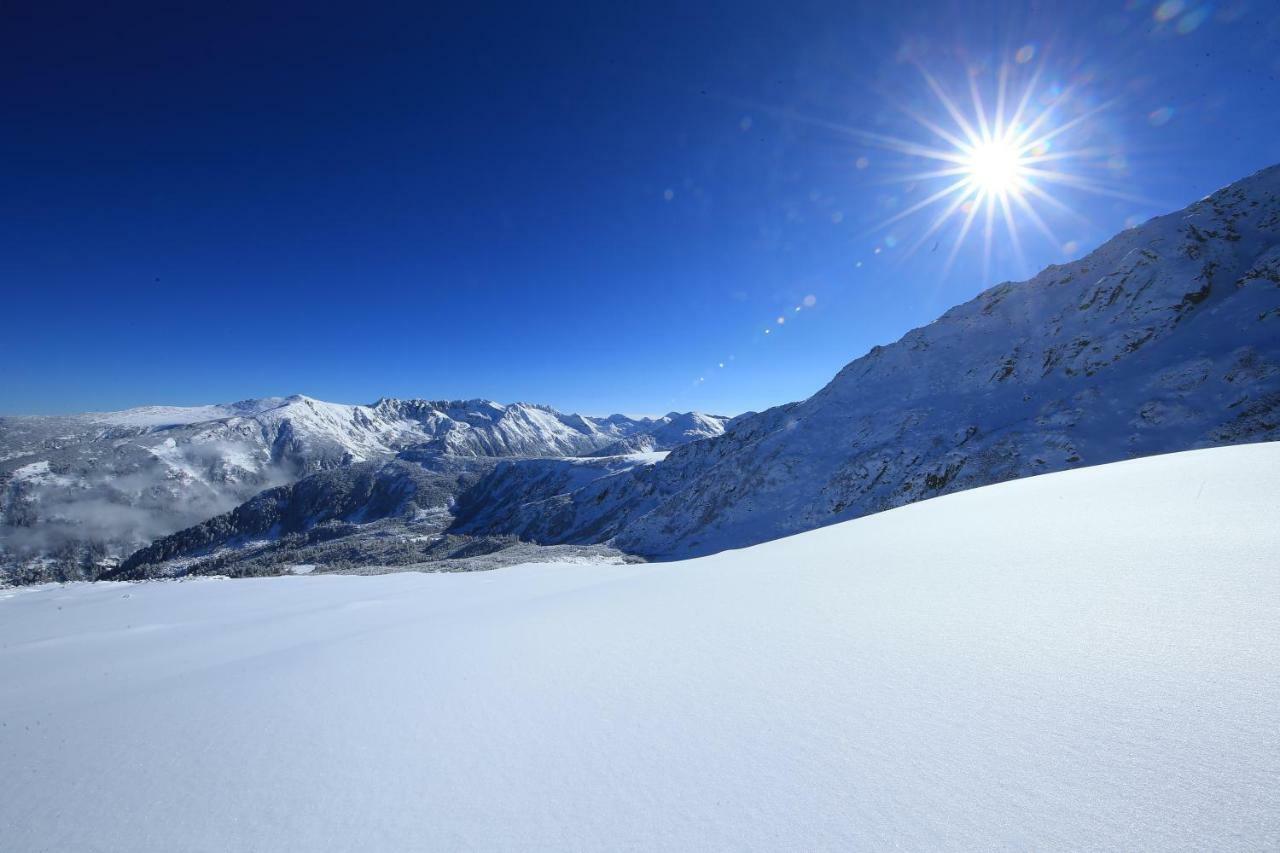Great Location Near Lift Apartment Bansko Bagian luar foto